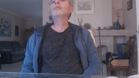 Snapshot of aalex1717 chatting on 12/04/25, 08:34 Aalex1717 online show from 12/04/25, 08:34