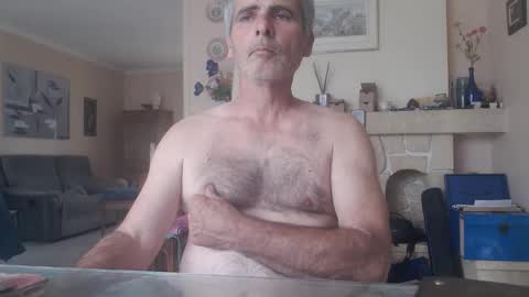 Snapshot of aalex1717 chatting on 06/05/26, 04:56 Aalex1717 online show from 06/05/26, 04:56