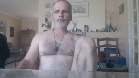 Snapshot of aalex1717 chatting on 06/14/26, 05:53 Aalex1717 online show from 06/14/26, 05:53