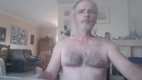 Snapshot of aalex1717 chatting on 06/22/26, 05:26 Aalex1717 online show from 06/22/26, 05:26