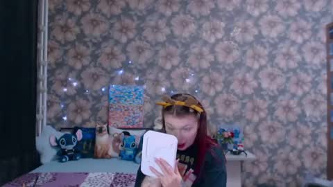Snapshot of aalicebubble chatting on 05/26/26, 02:57 Alice online show from 05/26/26, 02:57