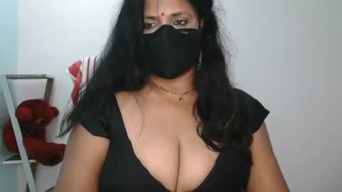 Snapshot of aaradhya_sexy_88 chatting on 07/10/26, 11:24 aaradhya_sexy_88 online show from 07/10/26, 11:24