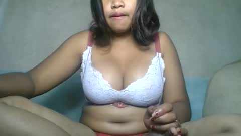 aariciah online show from 04/08/26, 07:41