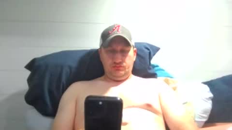 Snapshot of aaron021480 chatting on 07/06/26, 05:04 aaron021480 online show from 07/06/26, 05:04