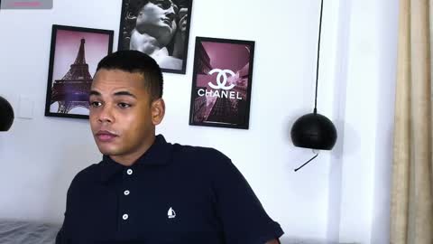 aaron_9827 online show from 01/25/25, 11:34