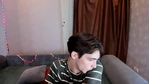 Snapshot of aaron_bang chatting on 06/04/26, 04:35 Aaron Bang online show from 06/04/26, 04:35
