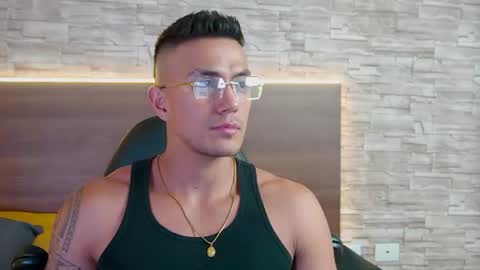 Aaron  online show from 06/11/26, 02:11