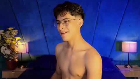 Aaron Ezequiel online show from 11/29/25, 10:13