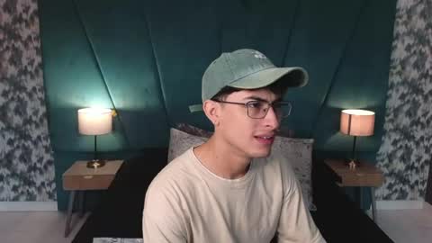 Snapshot of aaron_eze chatting on 06/12/26, 12:26 Aaron Ezequiel online show from 06/12/26, 12:26