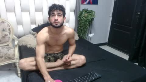 aaron_jones_1 online show from 05/24/26, 03:55