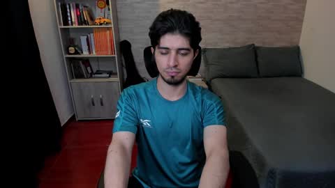 Aaron online show from 02/21/25, 09:43