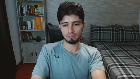 Aaron online show from 09/27/25, 06:13