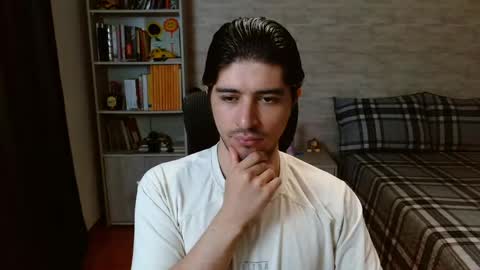 Aaron online show from 04/16/26, 08:09