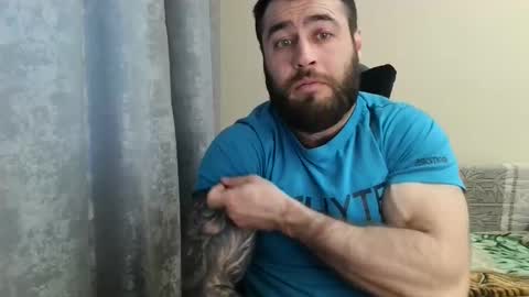 Snapshot of aaron_royal chatting on 04/29/26, 03:16 Davin tayl online show from 04/29/26, 03:16