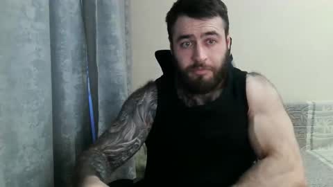 Snapshot of aaron_royal chatting on 05/01/26, 04:11 Davin tayl online show from 05/01/26, 04:11