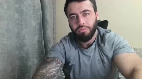 Snapshot of aaron_royal chatting on 05/09/26, 04:23 Davin tayl online show from 05/09/26, 04:23