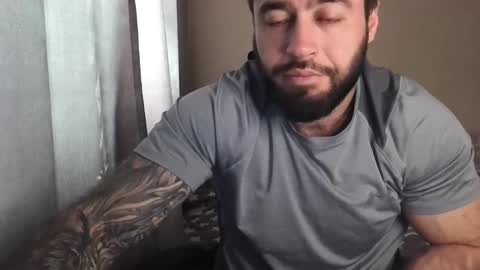 Snapshot of aaron_royal chatting on 05/10/26, 04:28 Davin tayl online show from 05/10/26, 04:28