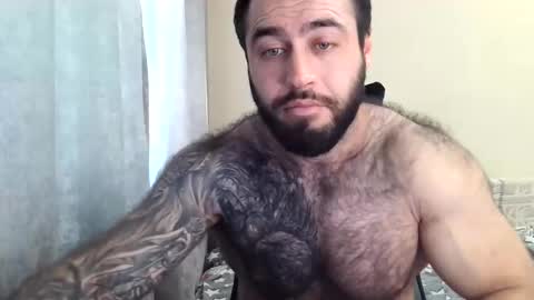 Snapshot of aaron_royal chatting on 05/19/26, 03:24 Davin tayl online show from 05/19/26, 03:24