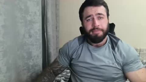 Snapshot of aaron_royal chatting on 05/27/26, 04:26 Davin tayl online show from 05/27/26, 04:26