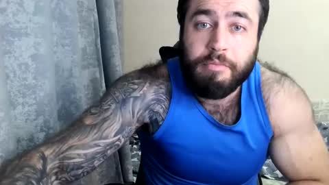 Snapshot of aaron_royal chatting on 06/05/26, 03:29 Davin tayl online show from 06/05/26, 03:29
