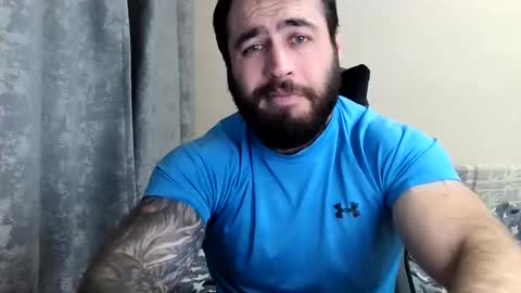 Snapshot of aaron_royal chatting on 06/06/26, 04:33 Davin tayl online show from 06/06/26, 04:33