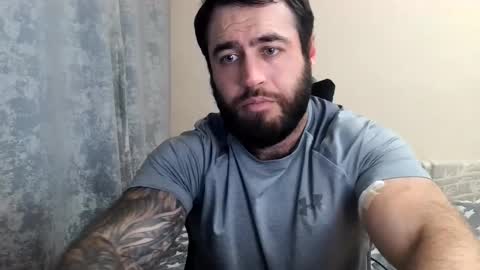 Snapshot of aaron_royal chatting on 06/09/26, 03:56 Davin tayl online show from 06/09/26, 03:56