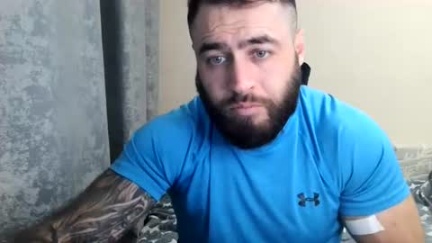 Snapshot of aaron_royal chatting on 06/13/26, 04:38 Davin tayl online show from 06/13/26, 04:38