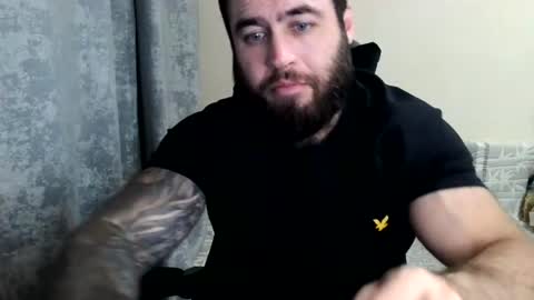 Snapshot of aaron_royal chatting on 07/18/26, 04:44 Davin tayl online show from 07/18/26, 04:44