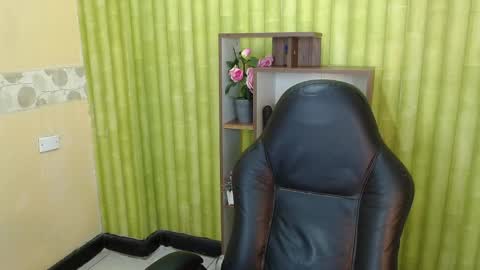 im NiallDun online show from 02/27/25, 05:45