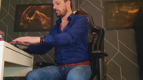 Aaron online show from 02/14/25, 07:17