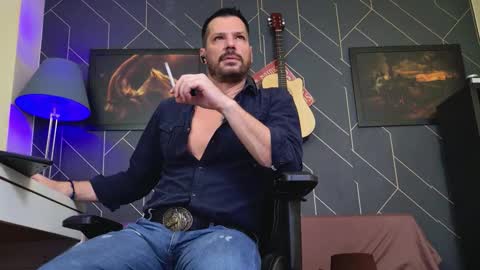 Aaron online show from 12/04/25, 02:43