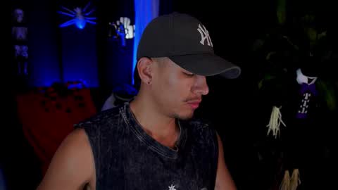 AARON  online show from 10/17/25, 03:53