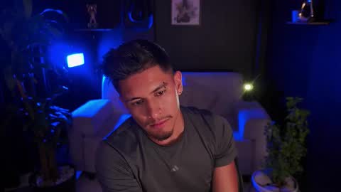 AARON  online show from 11/06/25, 10:21