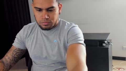 ig aaron hunter123 online show from 04/04/26, 12:57