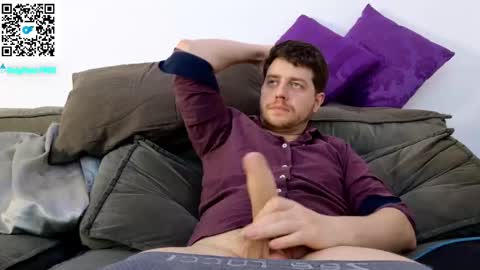 Aaron  online show from 10/19/25, 04:13