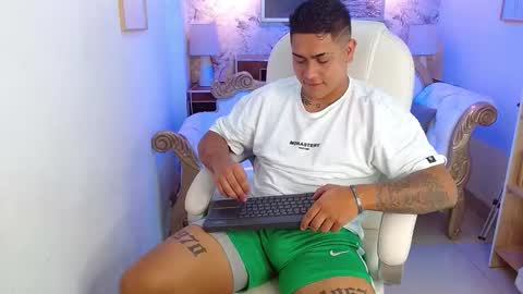 Aaron online show from 12/02/25, 11:26