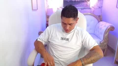 Aaron online show from 12/05/25, 11:30