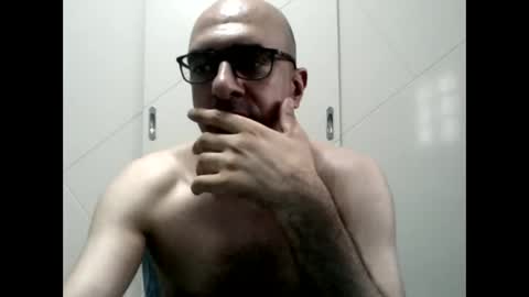 Snapshot of aayaadx chatting on 05/19/26, 09:37 AAYAADX online show from 05/19/26, 09:37