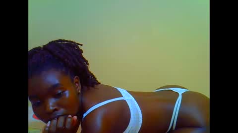 Snapshot of abbiehh chatting on 04/17/26, 02:53 abbiehh online show from 04/17/26, 02:53