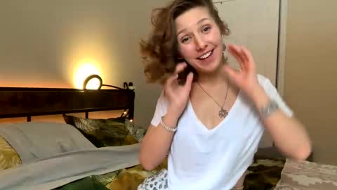 Snapshot of abbienextdoor chatting on 01/25/25, 07:39 Abbie online show from 01/25/25, 07:39