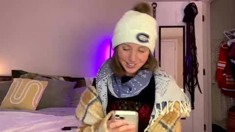 Snapshot of abbienextdoor chatting on 03/02/25, 09:54 Abbie online show from 03/02/25, 09:54