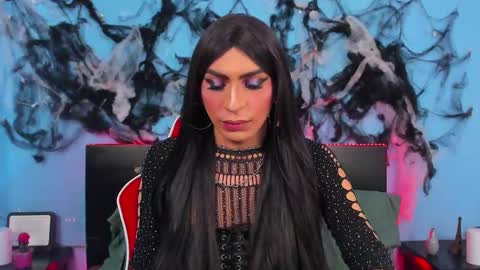 Abbigail Fuster  online show from 12/21/24, 11:45