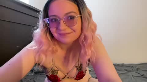 Snapshot of abbiwillow chatting on 05/09/26, 03:06 Abbi Willow online show from 05/09/26, 03:06