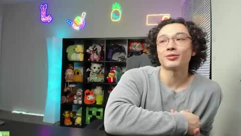 Snapshot of abbuddy920236 chatting on 04/21/26, 02:51 buddy online show from 04/21/26, 02:51