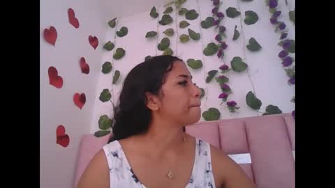 Snapshot of abby_moss_2 chatting on 06/06/26, 04:33 abby_moss_2 online show from 06/06/26, 04:33