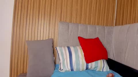 abby_swett1 online show from 10/09/25, 04:32