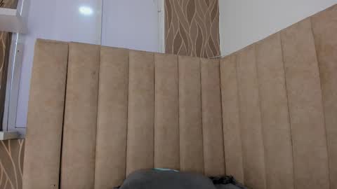 abby_swett1 online show from 12/18/25, 12:55