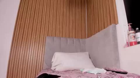 abby_swett1 online show from 02/18/26, 01:29