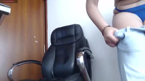 Vannesa online show from 11/12/25, 12:16