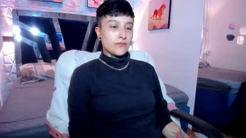 Snapshot of abby_thommson chatting on 10/17/25, 05:10 Abby online show from 10/17/25, 05:10